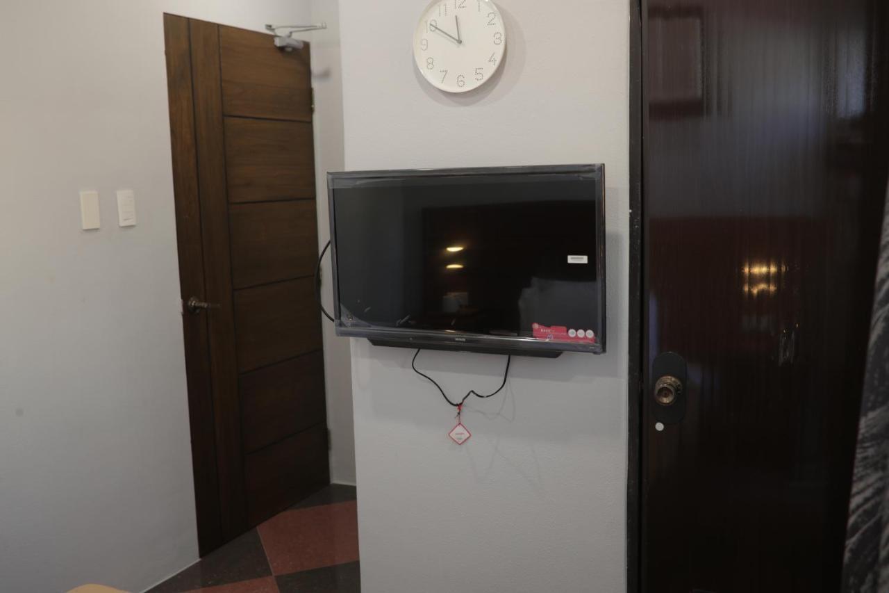 Cerca Hotel Balabag  Buitenkant foto