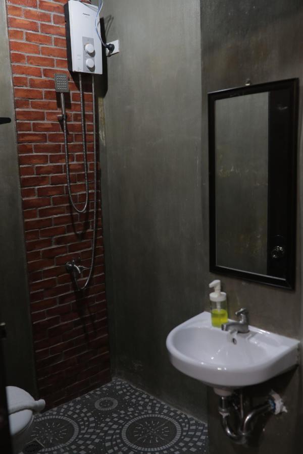 Cerca Hotel Balabag  Buitenkant foto